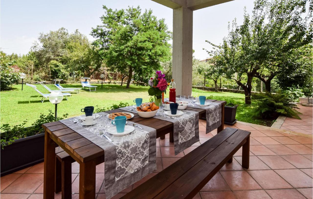 Cozy Home In Anguillara Sabazia With Kitchenette Esterno foto