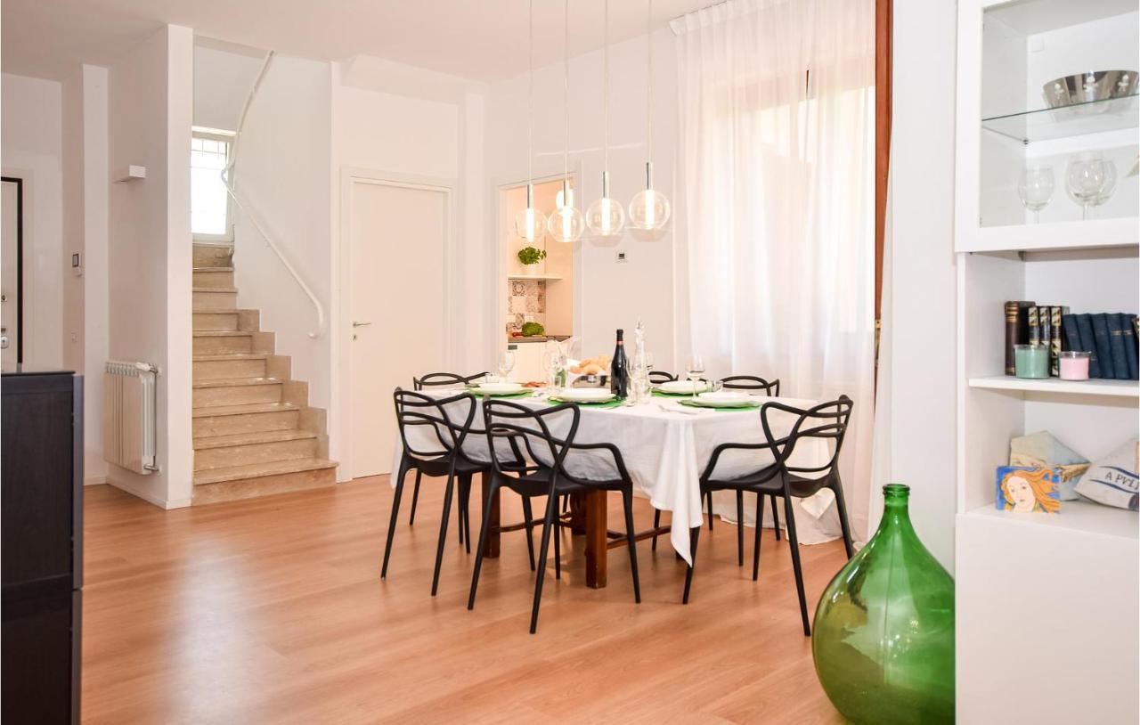 Cozy Home In Anguillara Sabazia With Kitchenette Esterno foto