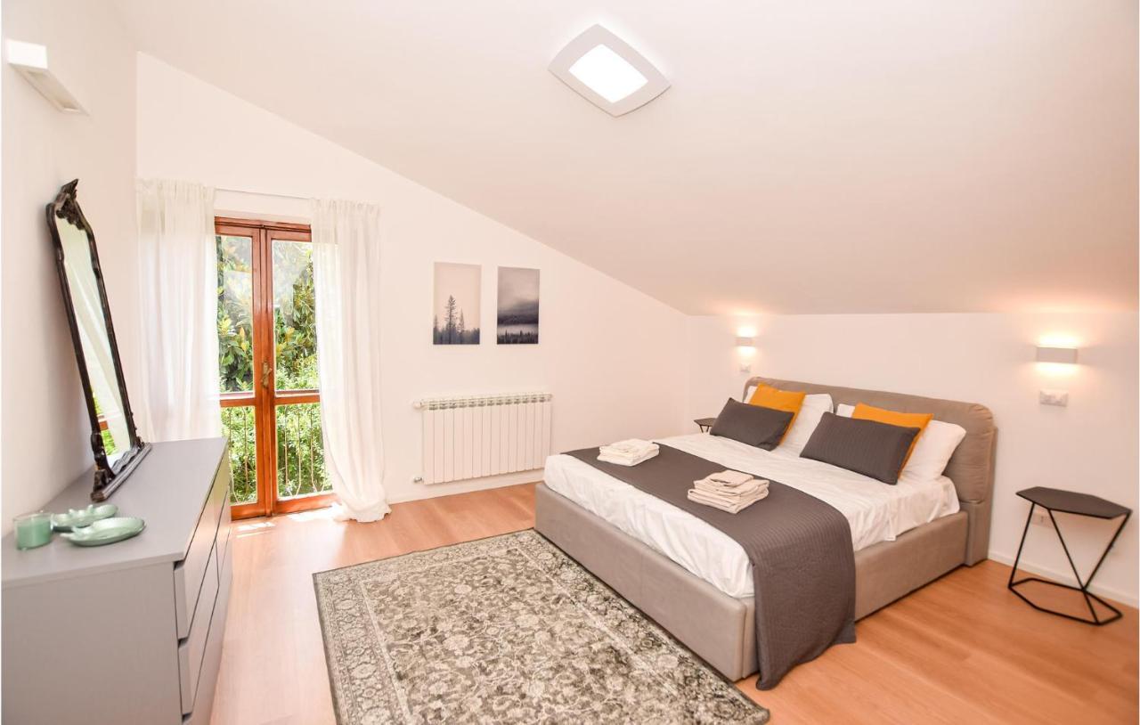 Cozy Home In Anguillara Sabazia With Kitchenette Esterno foto
